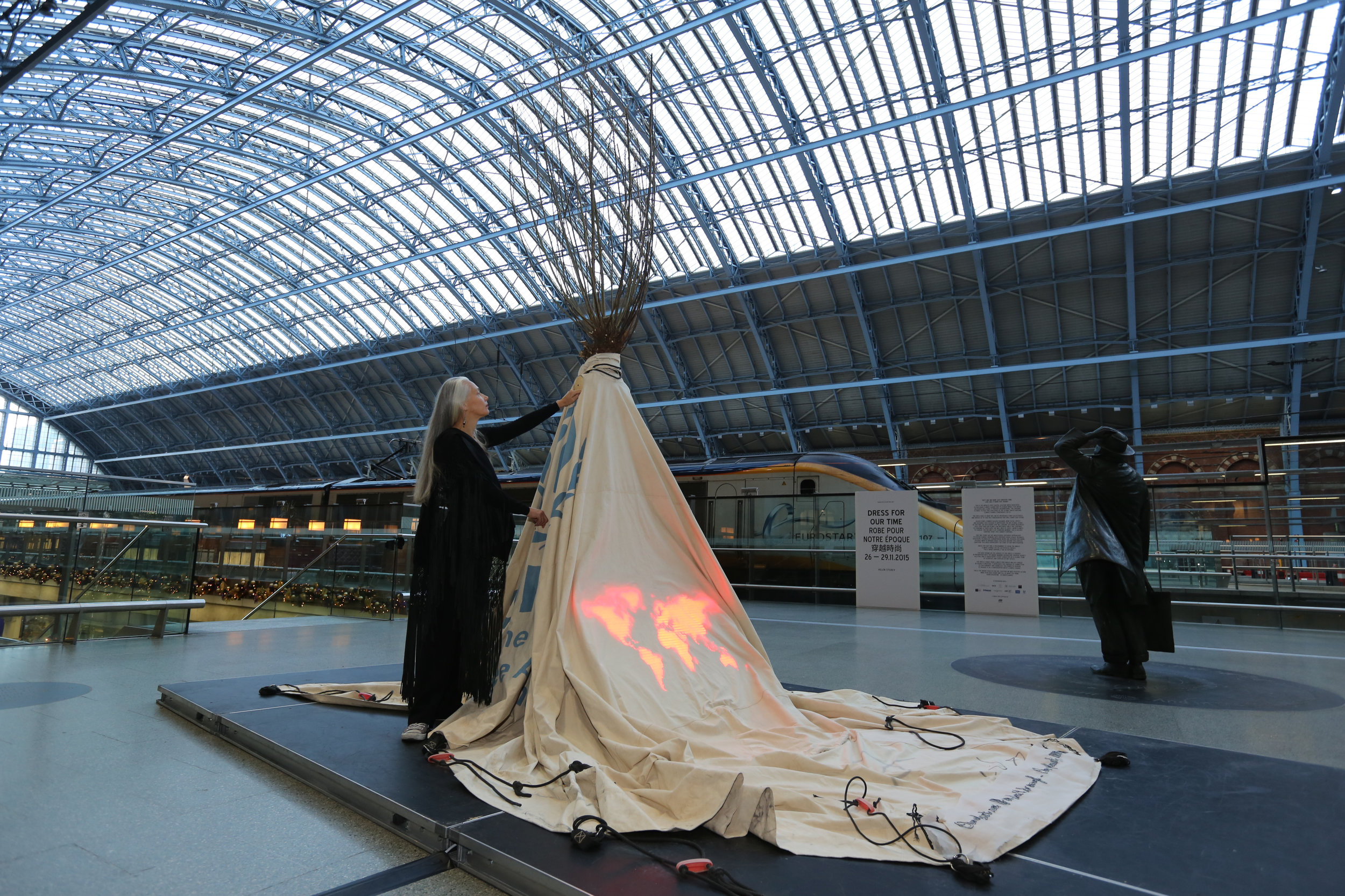 Dawn on first day at St Pancras International